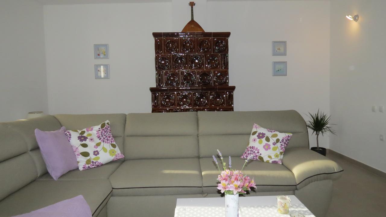 Ane Apartment Loborika Экстерьер фото